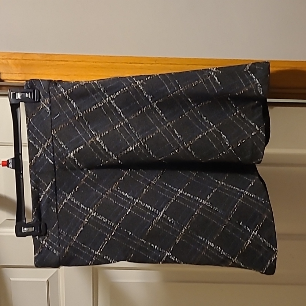 Wool knee length skirt